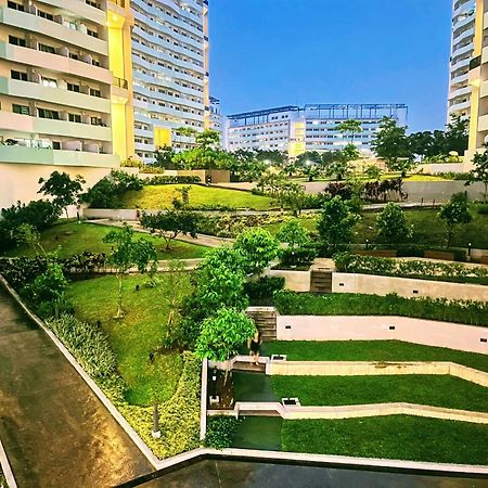 Acellyne'S Suites At The Residences At Commonwealth By Century 奎松市 外观 照片