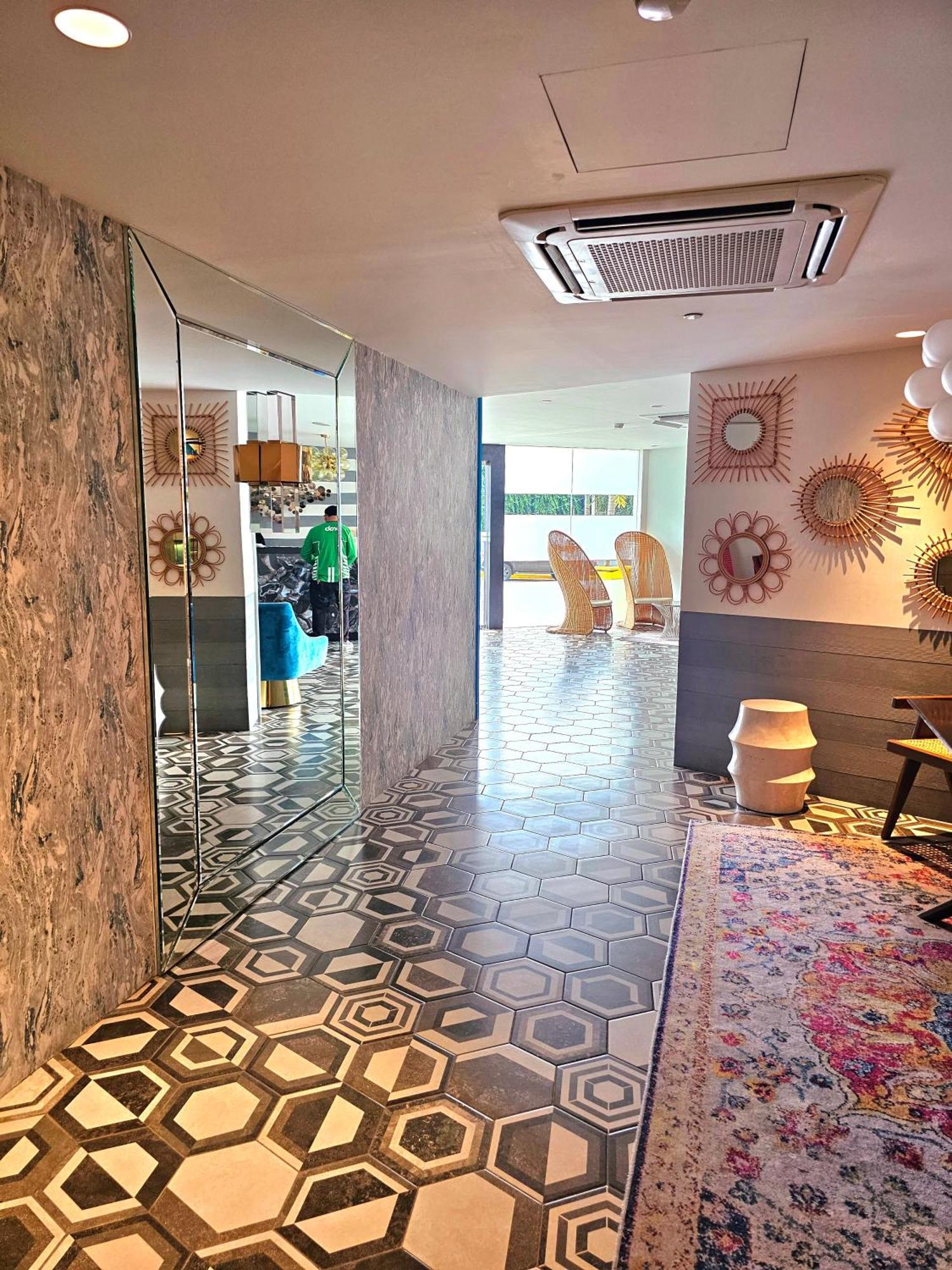 Acellyne'S Suites At The Residences At Commonwealth By Century 奎松市 外观 照片