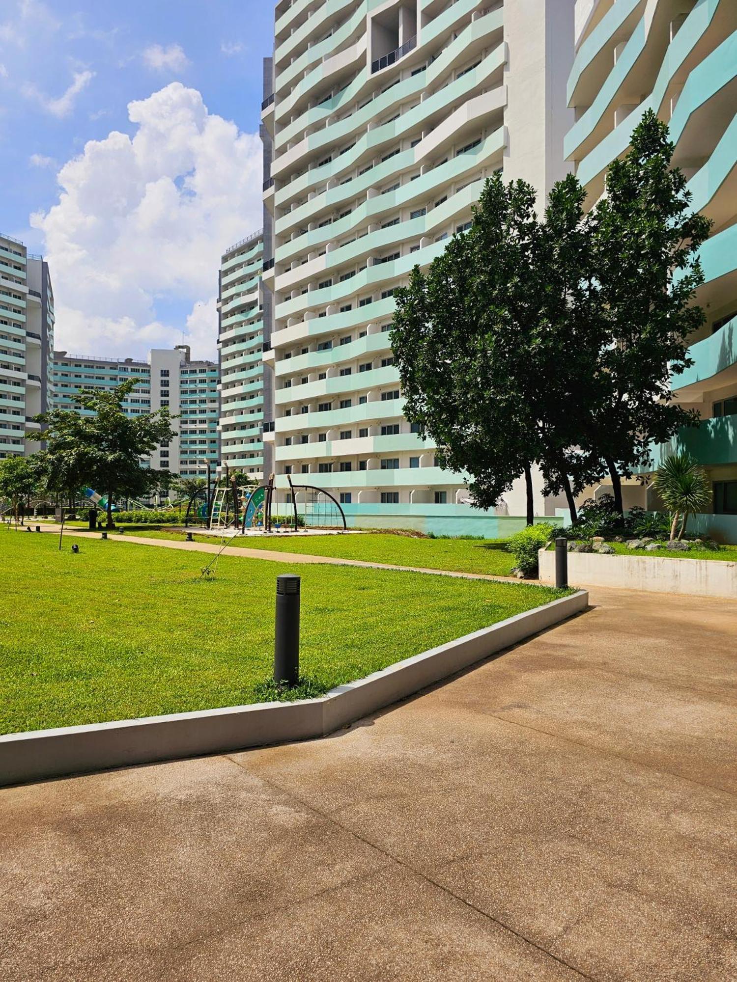 Acellyne'S Suites At The Residences At Commonwealth By Century 奎松市 外观 照片