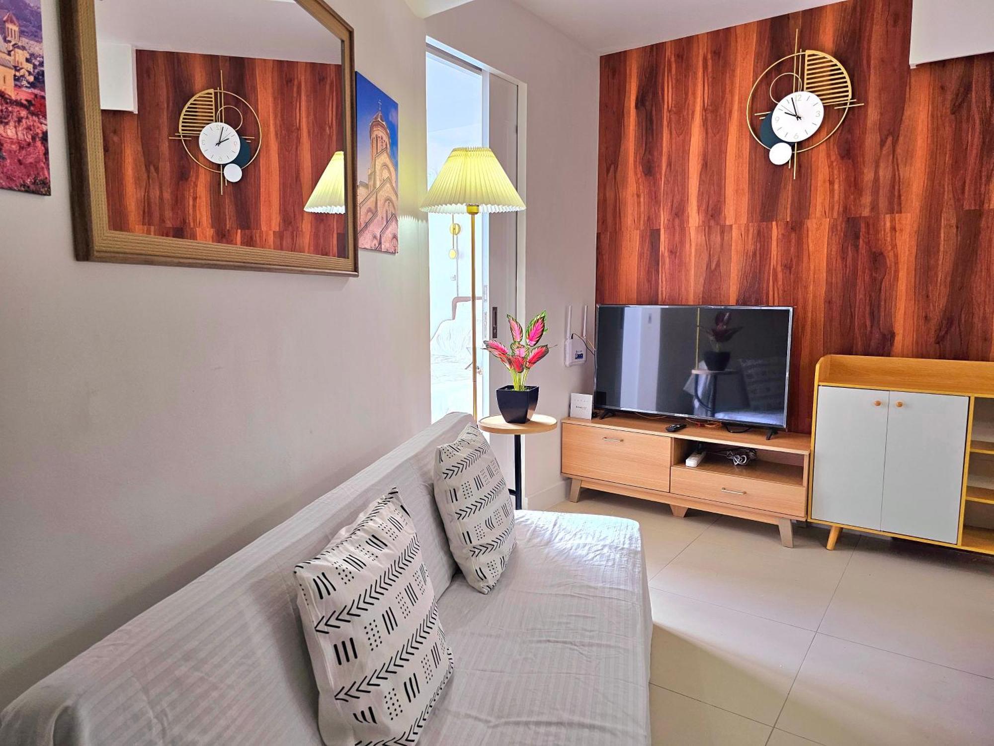 Acellyne'S Suites At The Residences At Commonwealth By Century 奎松市 外观 照片