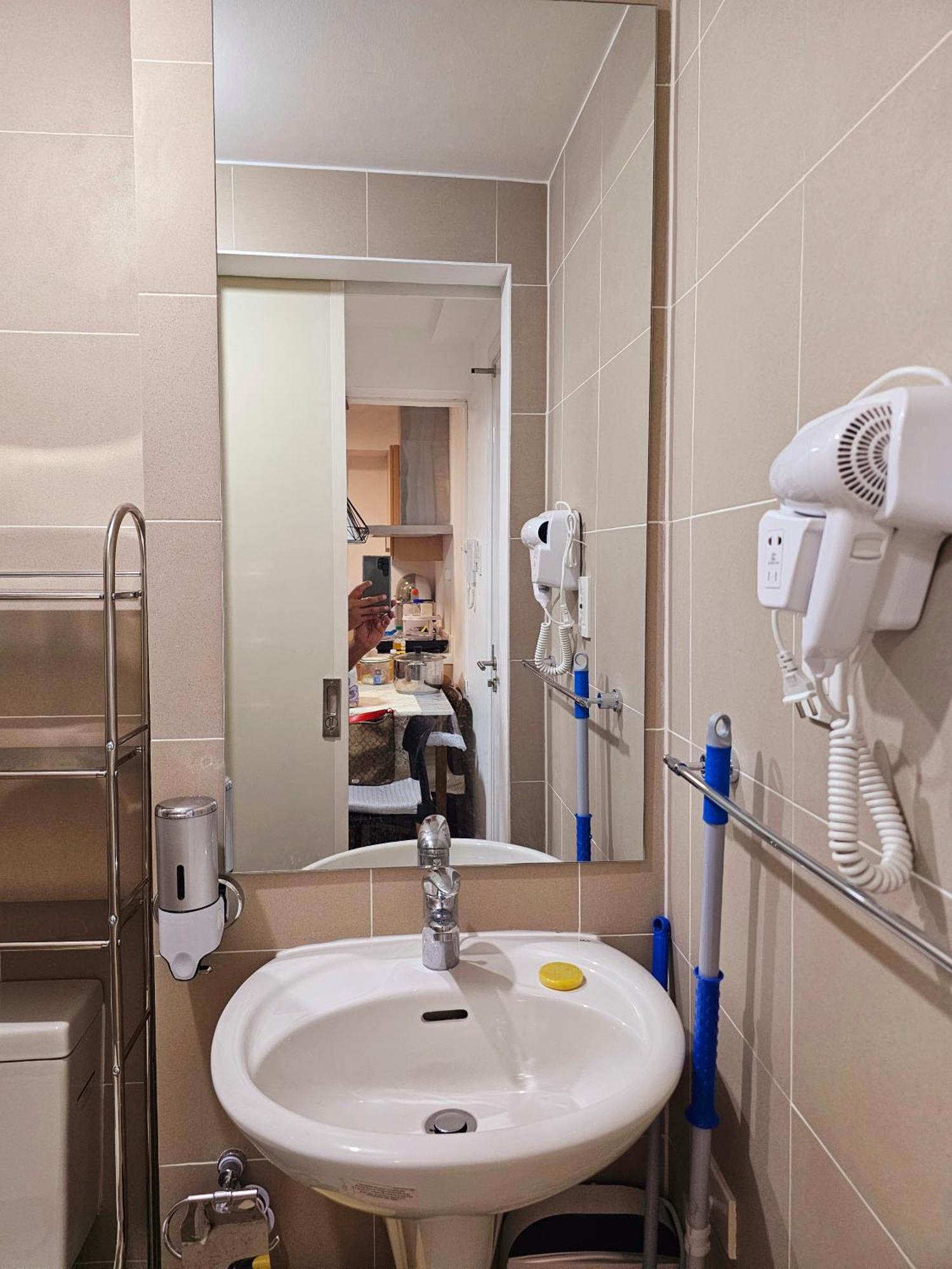 Acellyne'S Suites At The Residences At Commonwealth By Century 奎松市 外观 照片