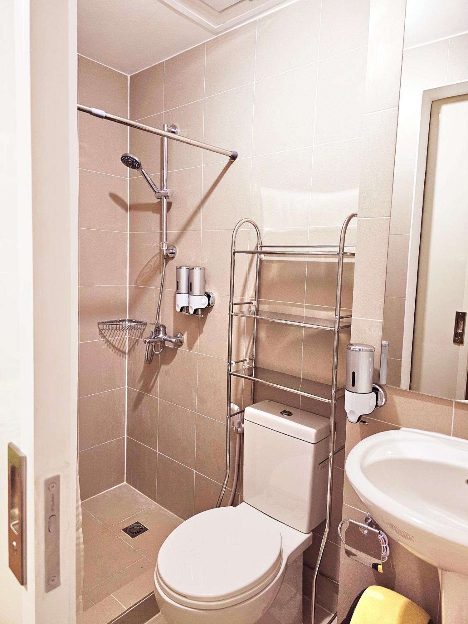 Acellyne'S Suites At The Residences At Commonwealth By Century 奎松市 客房 照片